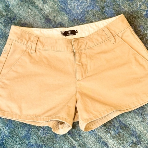 Volcom Khaki Chino Shorts Women’s 26 Coastal Cool Retro Preppy Surf Girl Beach - Picture 4 of 9